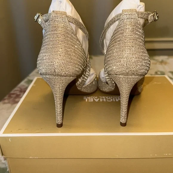Michael kors champagne gold holiday high heel stilettos - Picture 4 of 6